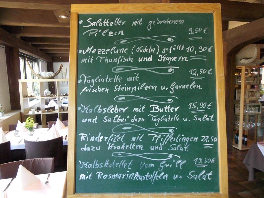Hotel-Restaurant Schwyzerhuesli 비엔하임 외부 사진