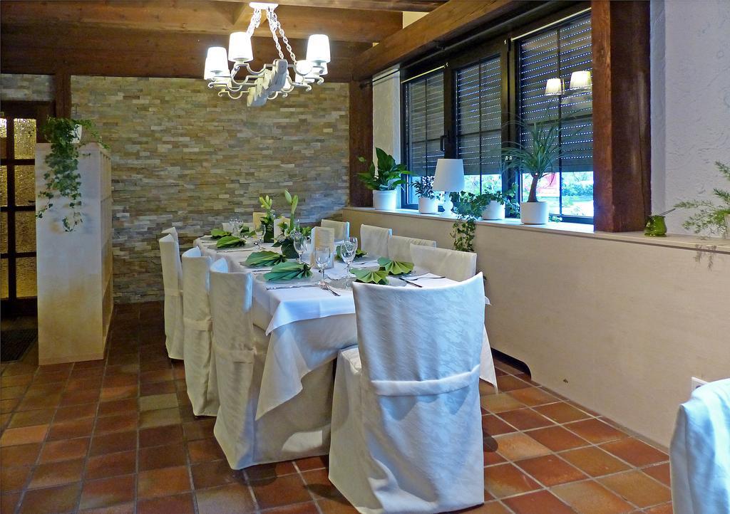 Hotel-Restaurant Schwyzerhuesli 비엔하임 외부 사진